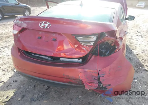 2014 Hyundai Elantra Se z USA, uszkodzony, nr VIN 5NPDH4AE7EH495643